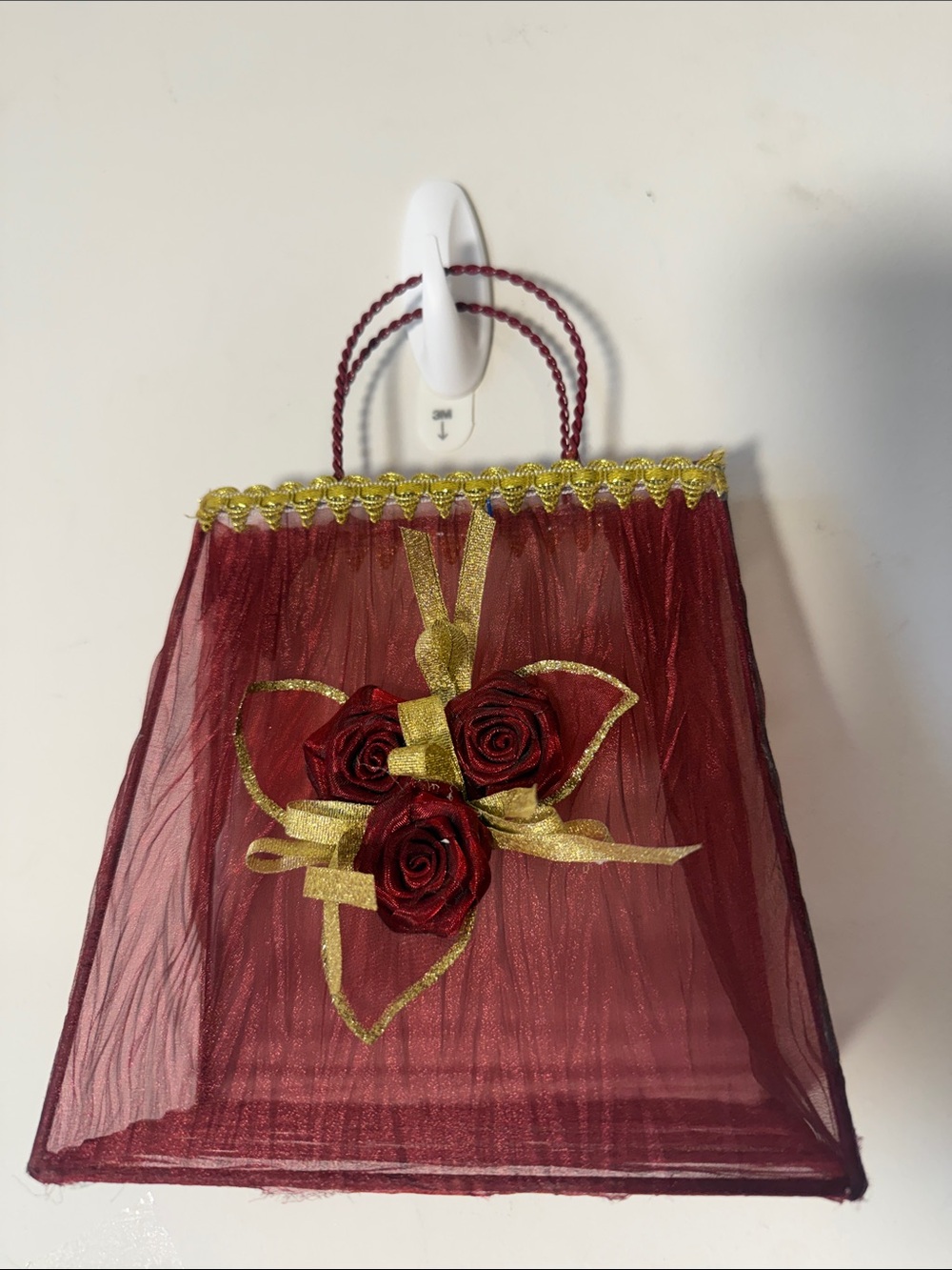 VT ELEGANT Burgundy Mesh Evening or Gift Bag with Gold Accents With Red Roses